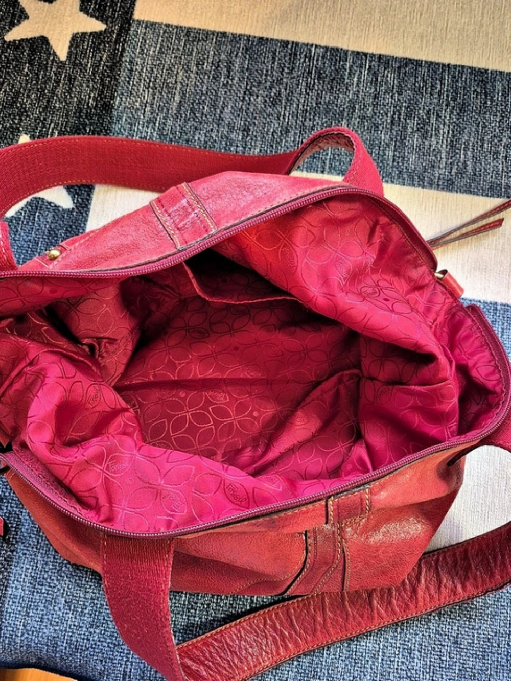 Fossil Pebbled Leather Tote in Red - Picture 12 of 16